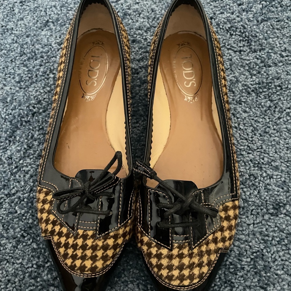 Woman's black brown and tan Tod's